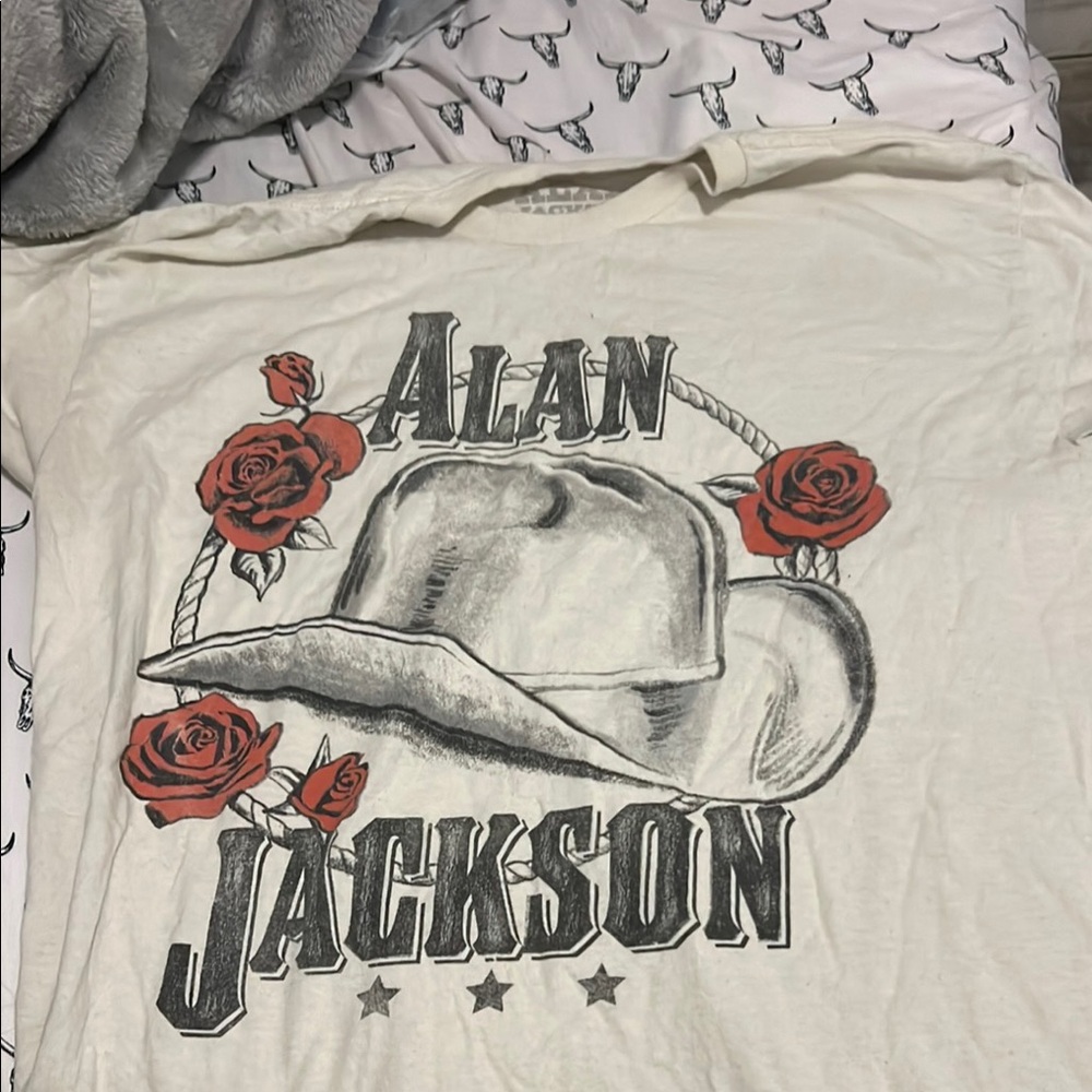 JACKSON Off-White Graphic Tee